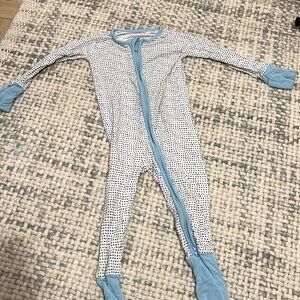 Little sleepies bamboo pajamas 6-12 mos